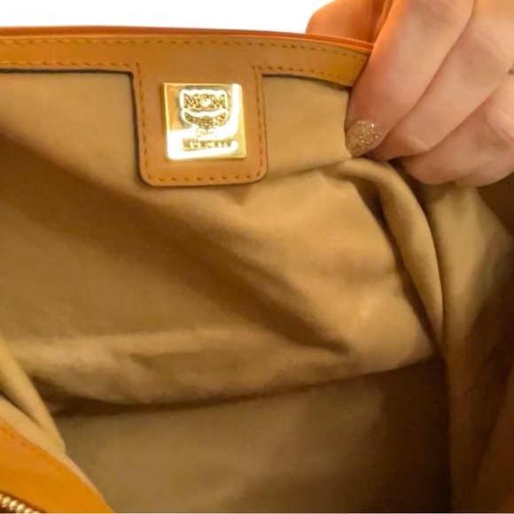 MCM Visetos Cognac Shopper Tote Bag with shoulder or crossbody strap with COA - Picture 4 of 7